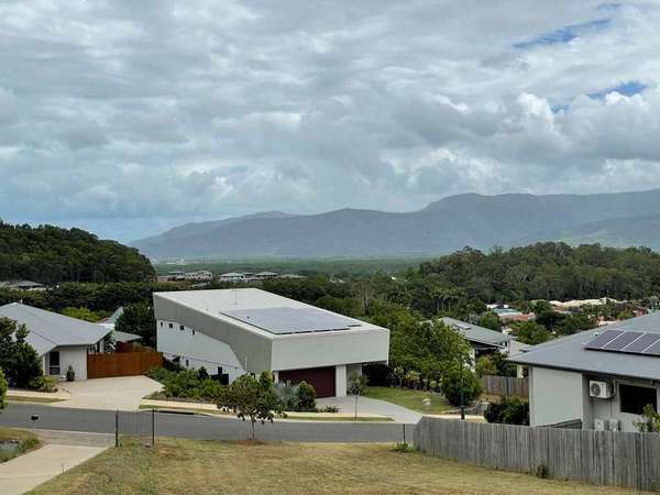 45 Treetop Drive, Mount Sheridan - Thumbnail 4