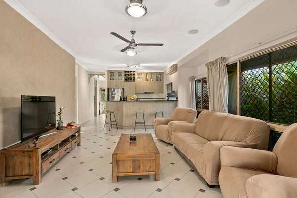 7 Leafwing Close, Mount Sheridan - Thumbnail 4