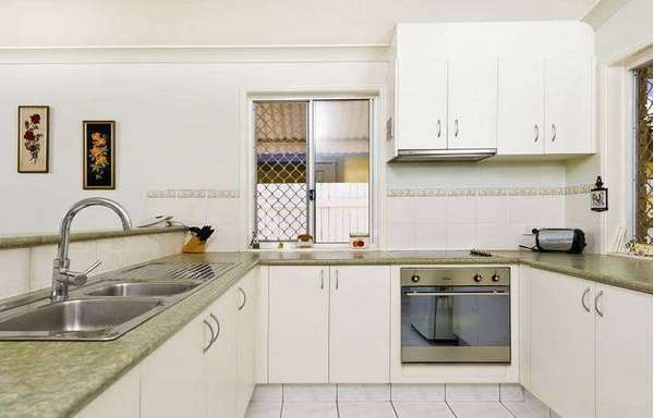 6 Candlenut Close, Mount Sheridan - Thumbnail 2