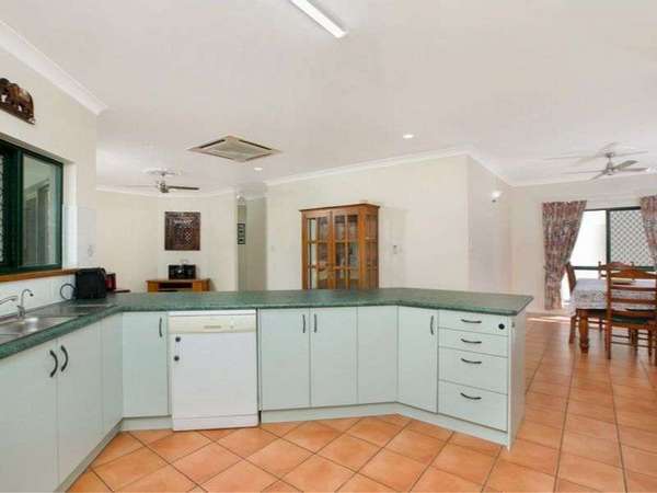 20 Butterfly Close, Mount Sheridan - Thumbnail 2