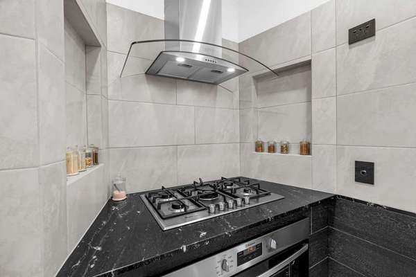 11 Allinga Close, Bentley Park - Thumbnail 5