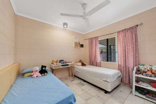 42 Golden Grove Drive, Bentley Park - Thumbnail 6
