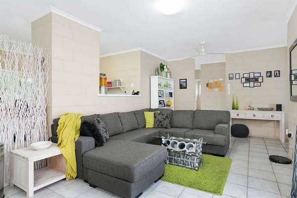4 Sabine Close, Mount Sheridan - Thumbnail 2