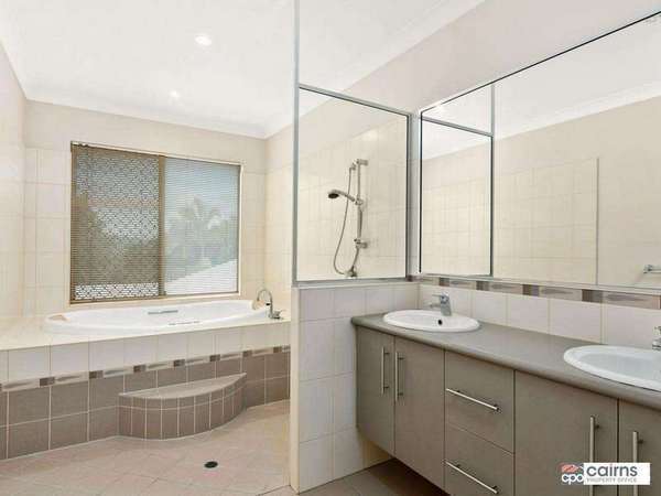 13 Claridge Close, Mount Sheridan - Thumbnail 8
