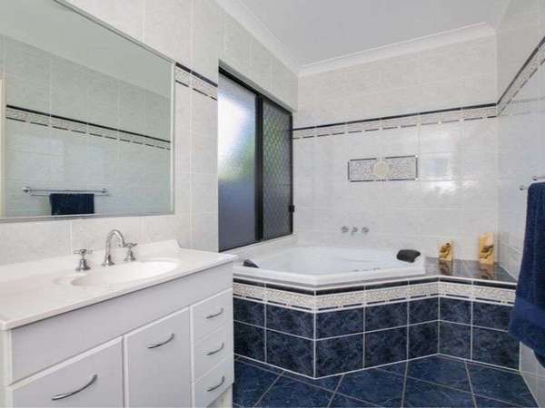 1 Monsoon Terrace, Mount Sheridan - Thumbnail 7