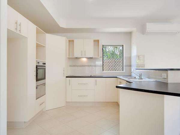 12 Matisia Close, Mount Sheridan - Thumbnail 2