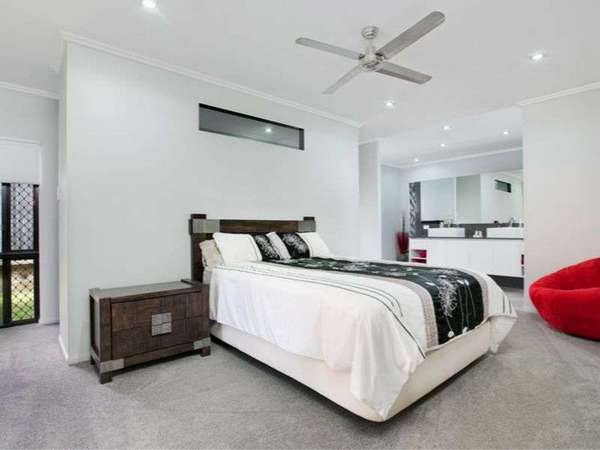 11 Greenvale Close, Smithfield - Thumbnail 7
