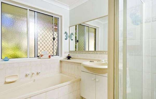 6 Candlenut Close, Mount Sheridan - Thumbnail 8
