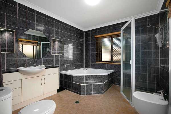 16 Alpinia Terrace, Mount Sheridan - Thumbnail 3