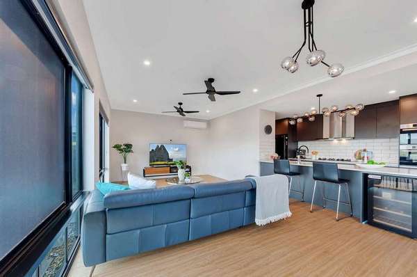 21 Gallery Drive, Mount Sheridan - Thumbnail 7