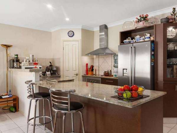 8 Pascoe Close, Mount Sheridan - Thumbnail 2