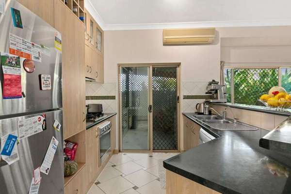 7 Leafwing Close, Mount Sheridan - Thumbnail 3