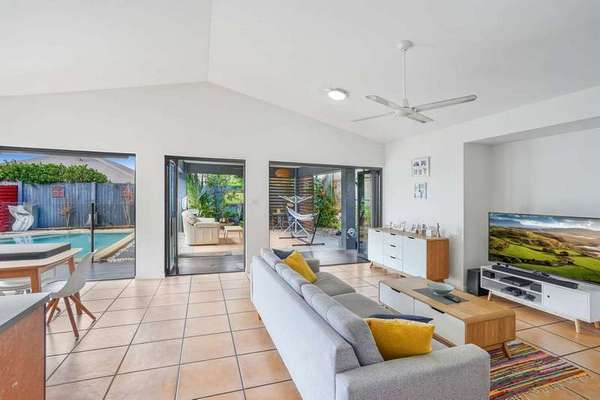 9 Leafwing Close, Mount Sheridan - Thumbnail 6