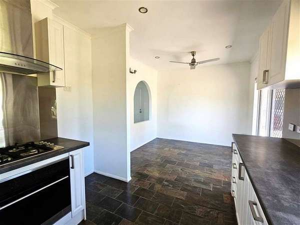 22 Malabar Street, Mount Sheridan - Thumbnail 8