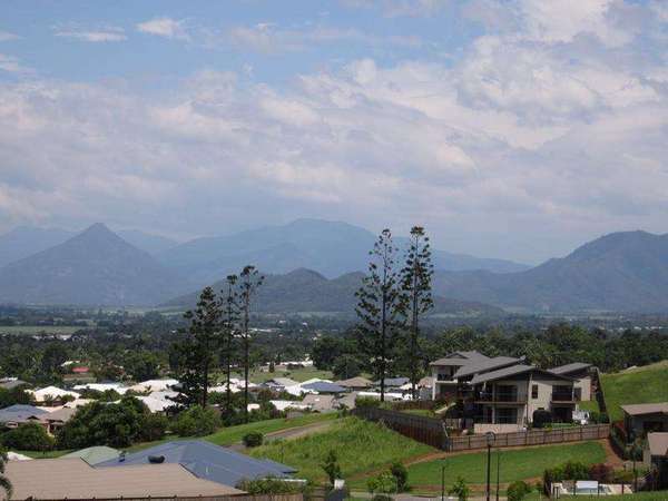 8 Cribwood Close, Mount Sheridan - Thumbnail 2