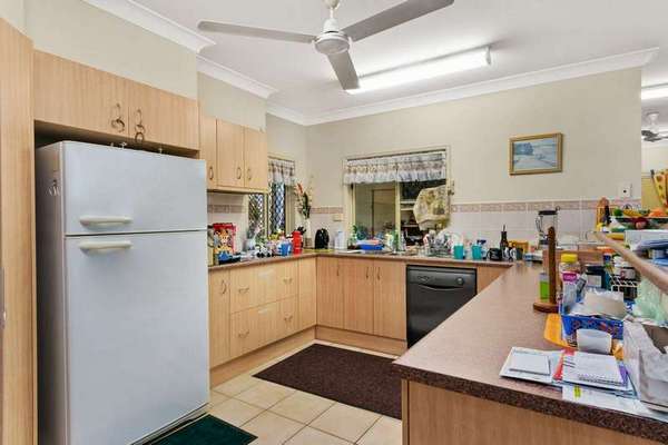 9 Fishtail Close, Mount Sheridan - Thumbnail 5