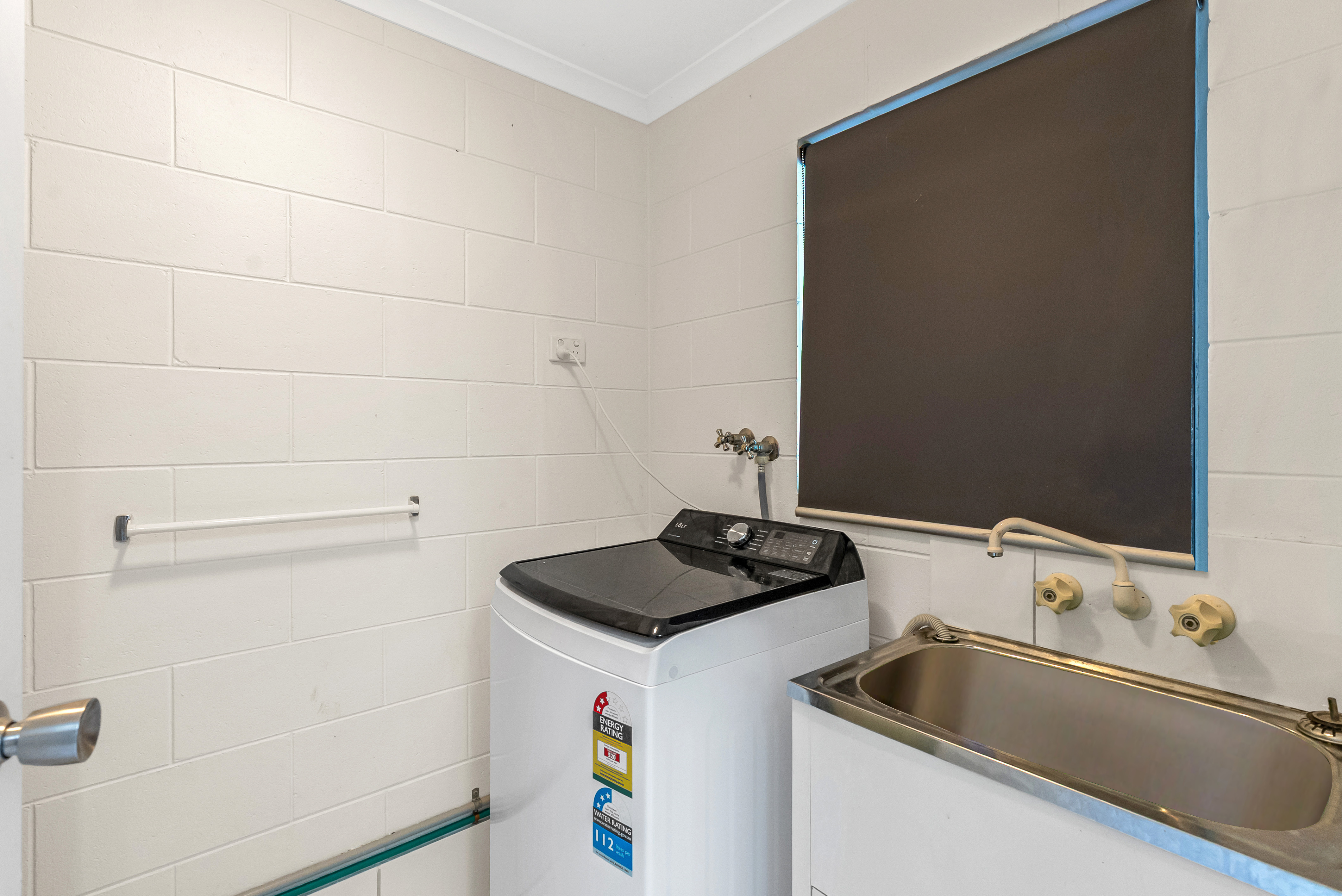 1/4 Atlantic Close, White Rock - Thumbnail 8