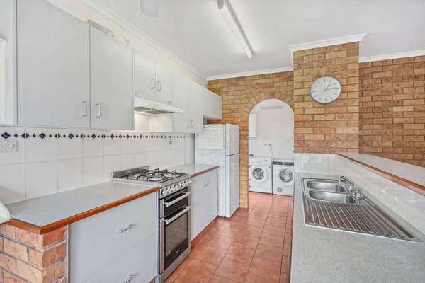 17 Balmoral Close, Mount Sheridan - Thumbnail 2