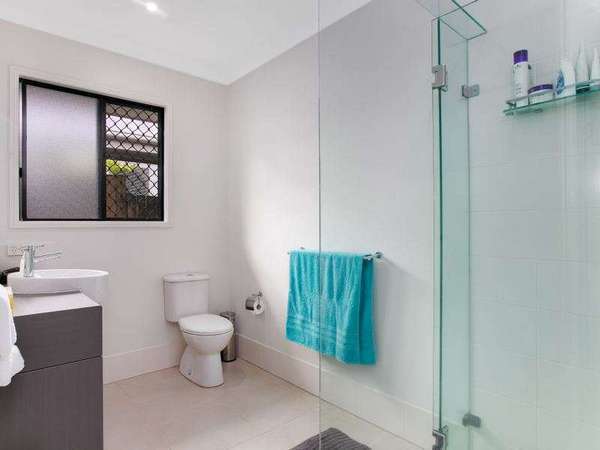 33 Woodrose Drive, Mount Sheridan - Thumbnail 6