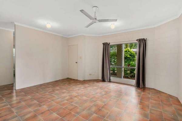 37 Percy Street, Mount Sheridan - Thumbnail 3