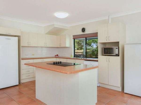 7 Blueberry Close, Mount Sheridan - Thumbnail 6