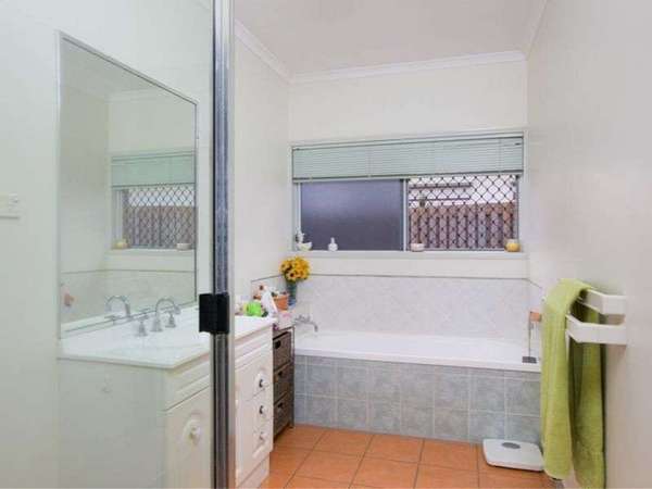 6 Coronata Court, Mount Sheridan - Thumbnail 8