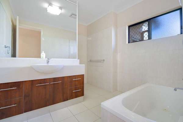 44 Coolamon Terrace, Mount Sheridan - Thumbnail 7
