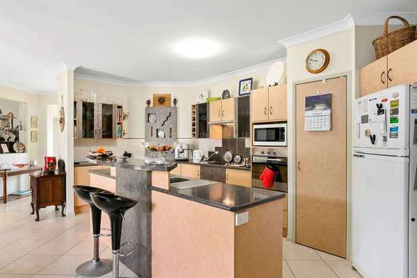 7 Kendall Street, Mount Sheridan - Thumbnail 7