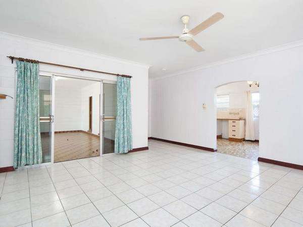 2 Eureka Street (also known as 14 Rose Blank Close), Manunda - Thumbnail 3