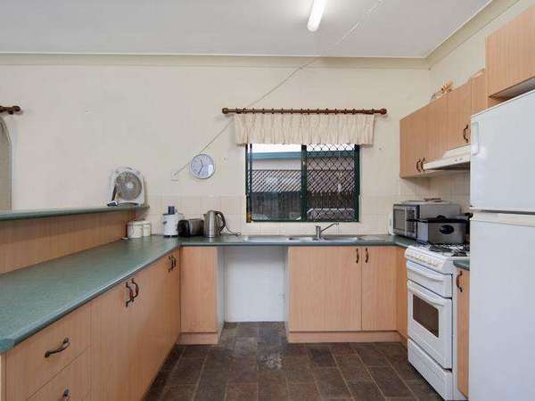 12 Kensington Close, Mount Sheridan - Thumbnail 2