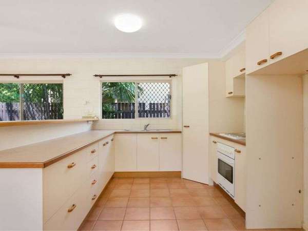 21 Small Leaf Close, Mount Sheridan - Thumbnail 2