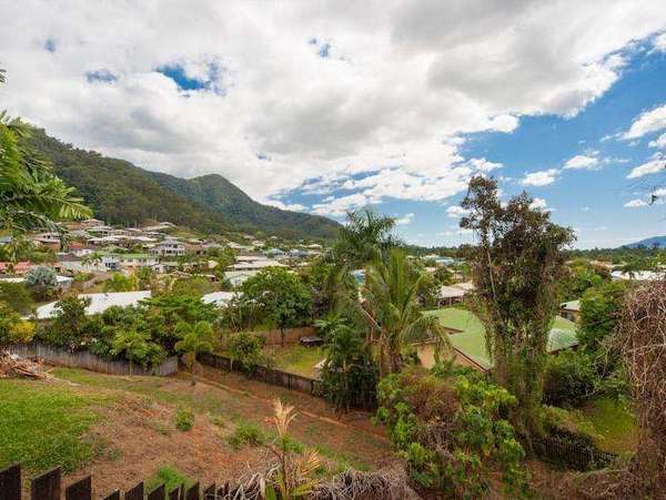 4 Himalaya Close, Mount Sheridan - Thumbnail 2