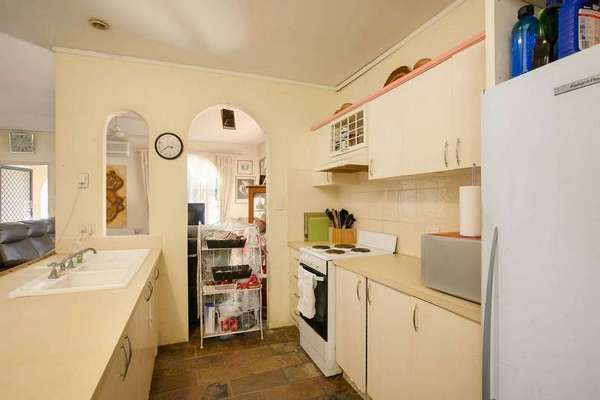 25 Melia Close, Mount Sheridan - Thumbnail 2