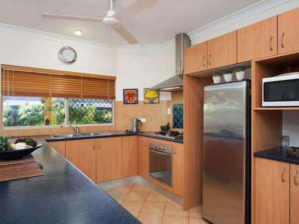 27 Alpinia Terrace, Mount Sheridan - Thumbnail 2