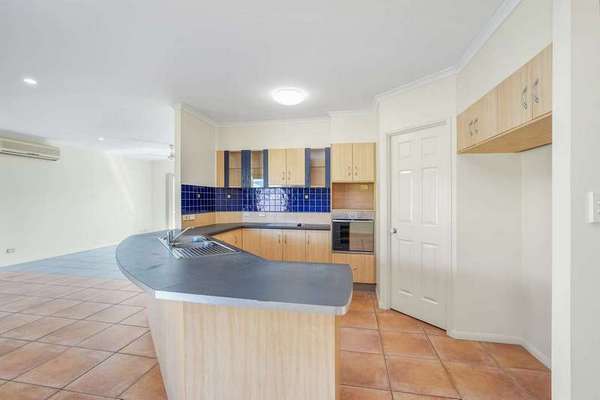 70 Tiffany Street, White Rock - Thumbnail 2