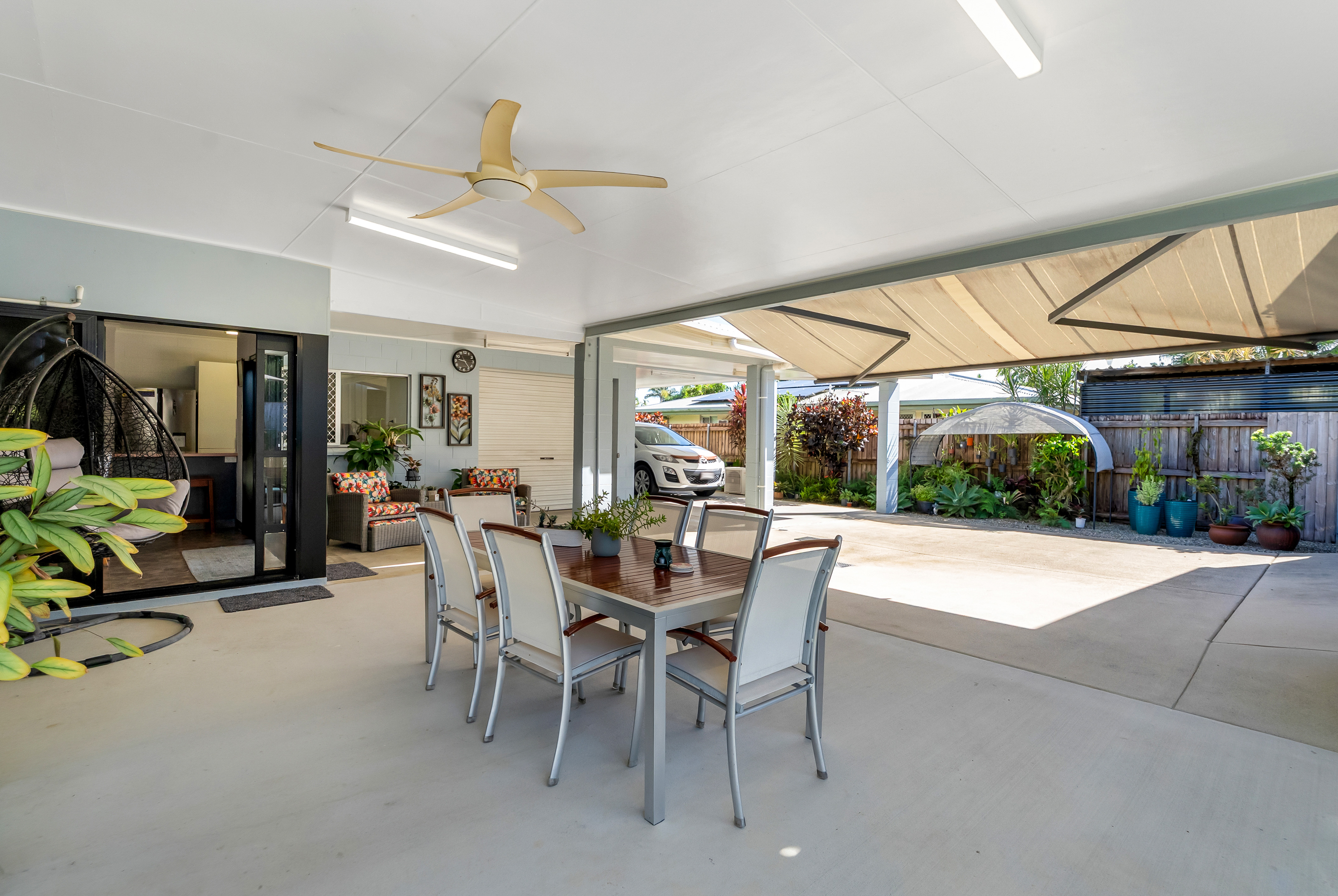 6 Vianen Close, Bentley Park - Thumbnail 2