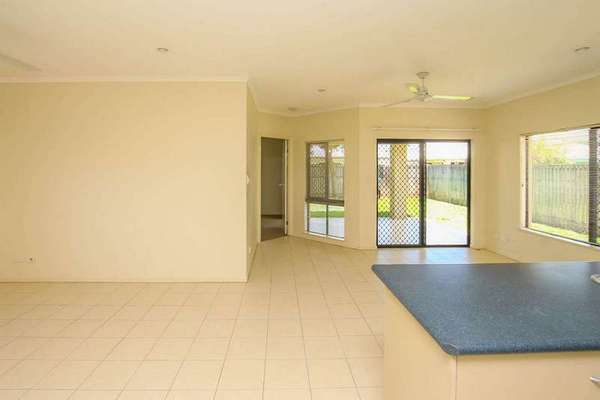185 Timberlea Drive, Bentley Park - Thumbnail 6