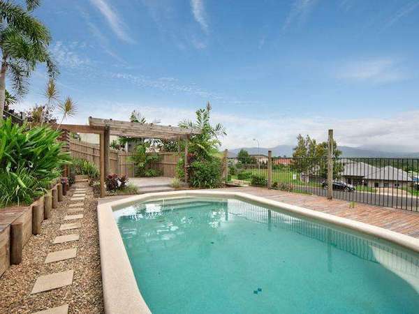 13 Cygnet Close, Mount Sheridan - Thumbnail 2