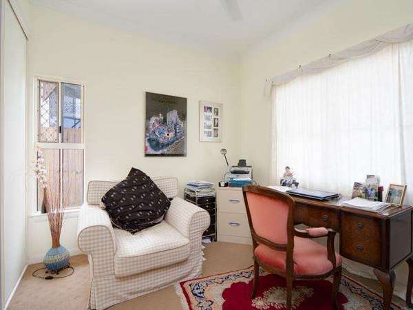 18 Pumila Close, Mount Sheridan - Thumbnail 8