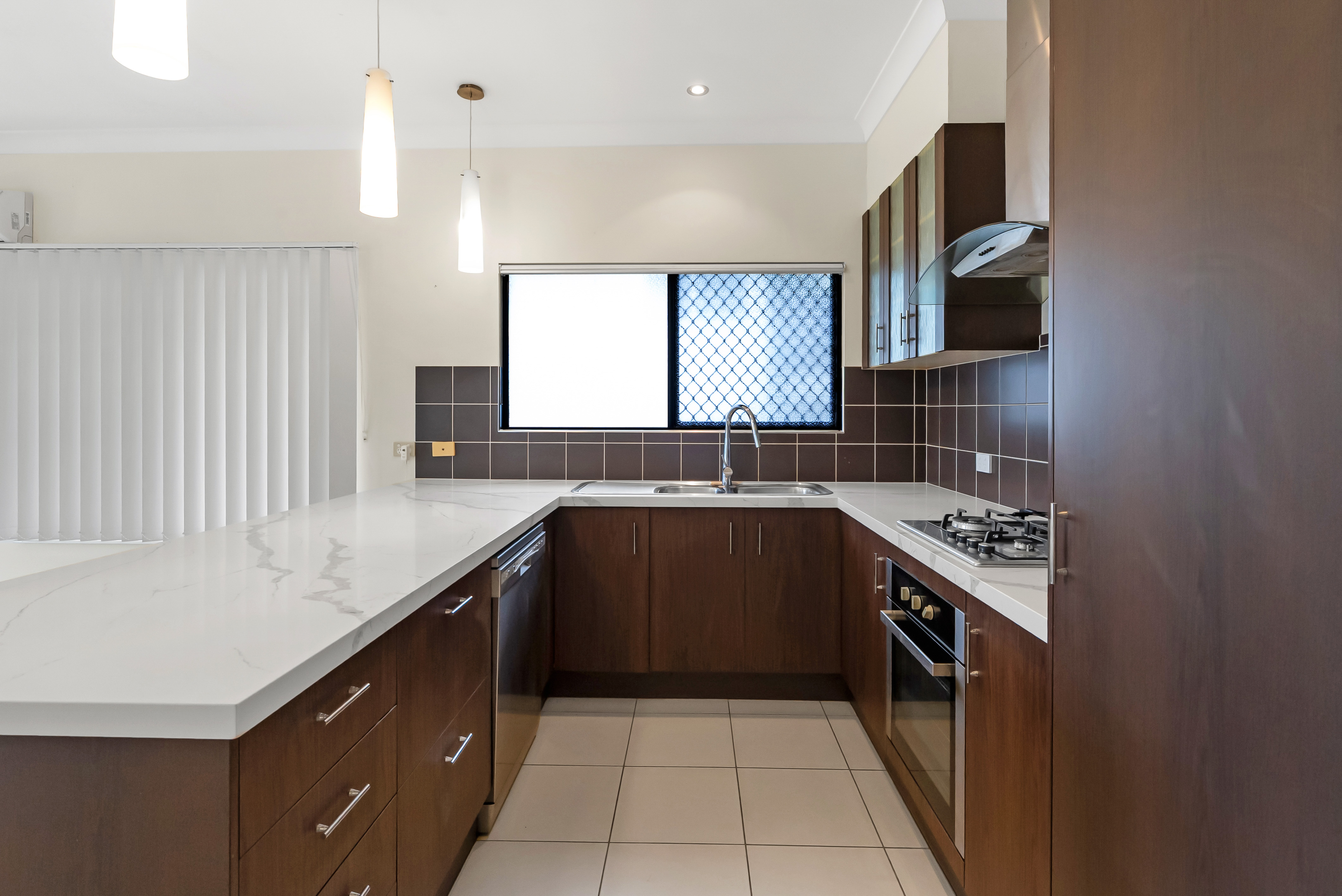 10 Boombil Close, Mount Sheridan - Thumbnail 3