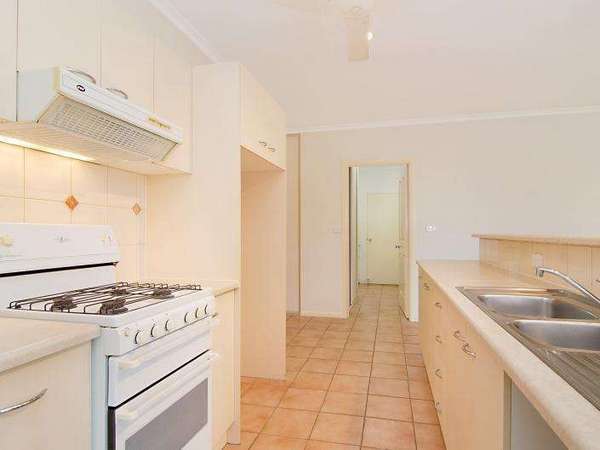 4 Taro Close, Mount Sheridan - Thumbnail 2