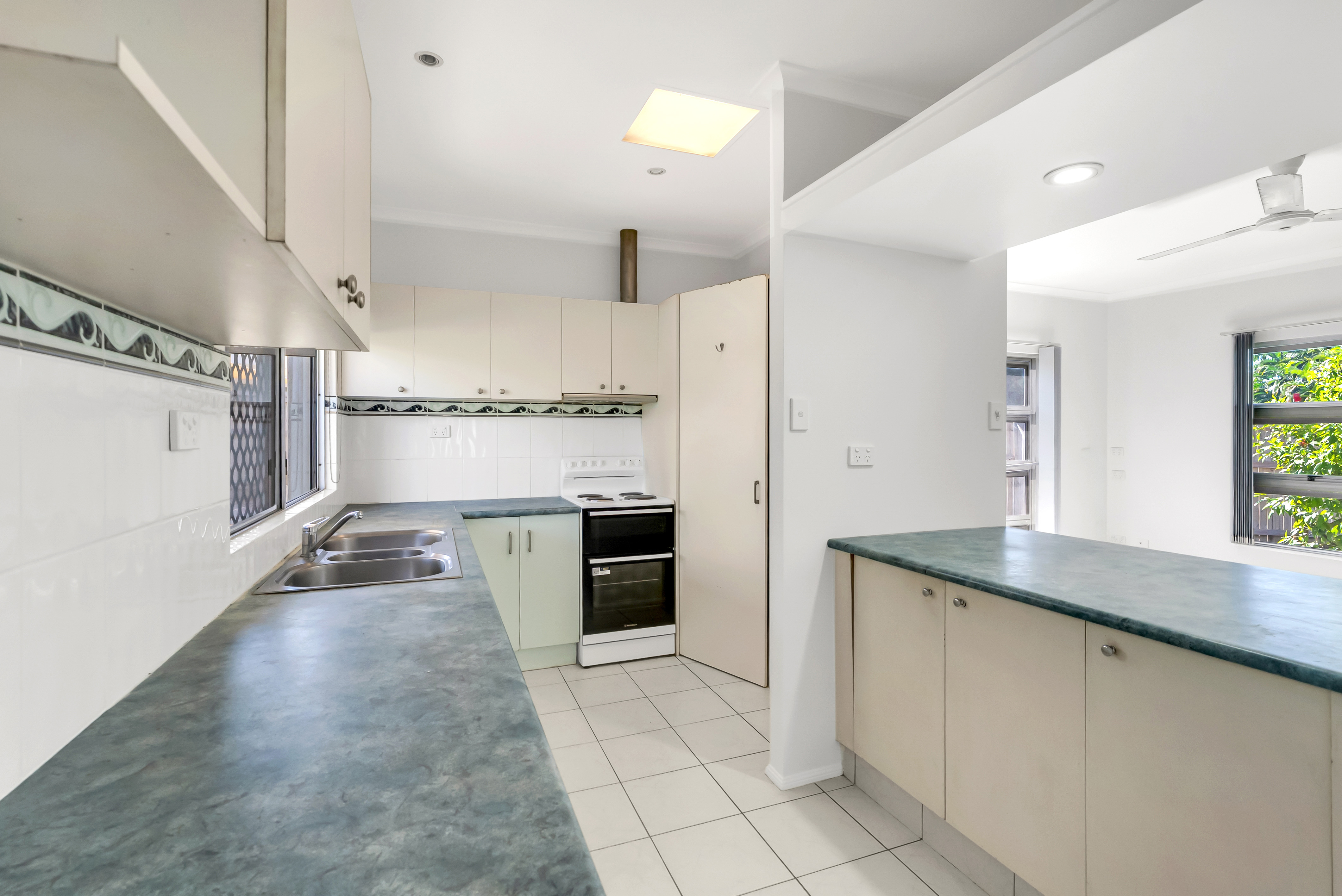 9 Kelpie Close, Mount Sheridan - Thumbnail 5