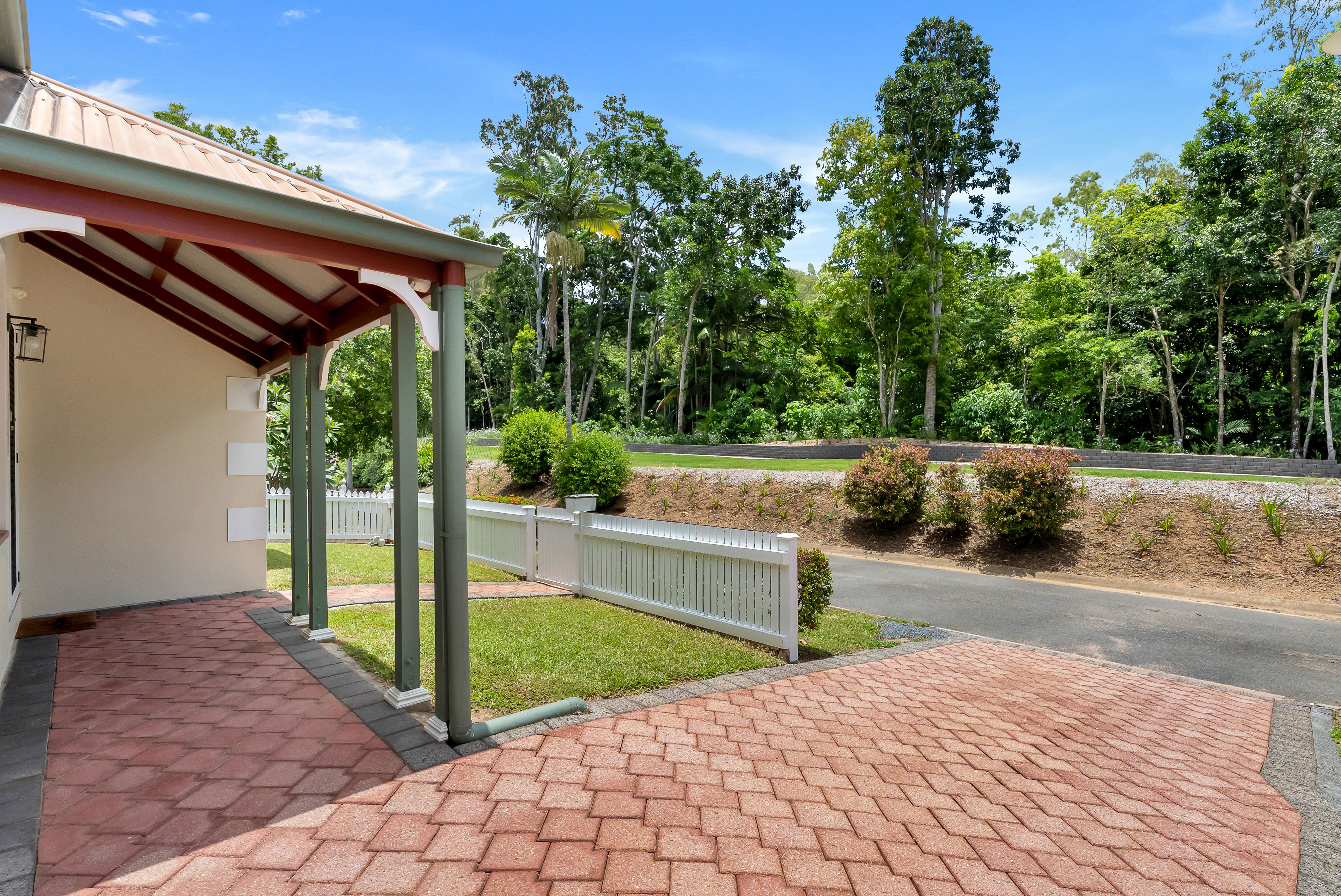 45 Amazon Close, Mount Sheridan - Thumbnail 2