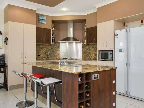 15 Bulba Street, Caravonica - Thumbnail 2