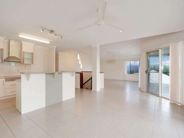 13 Claridge Close, Mount Sheridan - Thumbnail 5