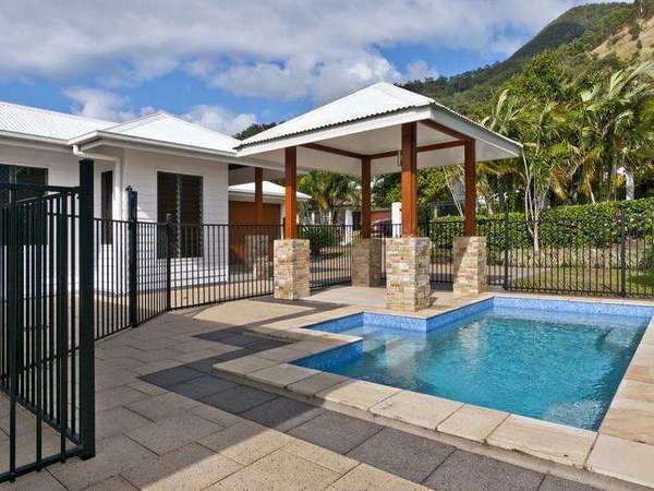 8 Claridge Close, Mount Sheridan - Thumbnail 2