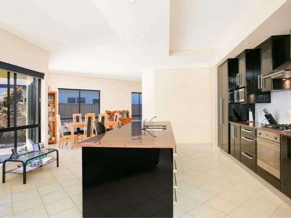 9 Bambusa Terrace, Mount Sheridan - Thumbnail 5