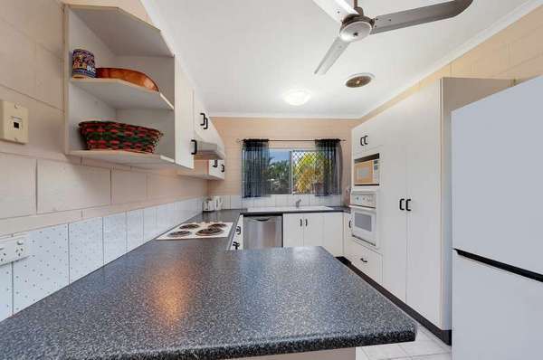 42 Golden Grove Drive, Bentley Park - Thumbnail 2