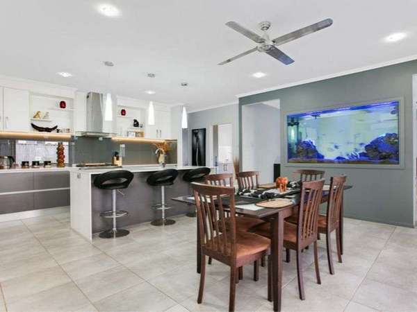 11 Greenvale Close, Smithfield - Thumbnail 3