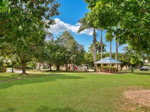 4 Alpinia Terrace, Mount Sheridan - Thumbnail 4